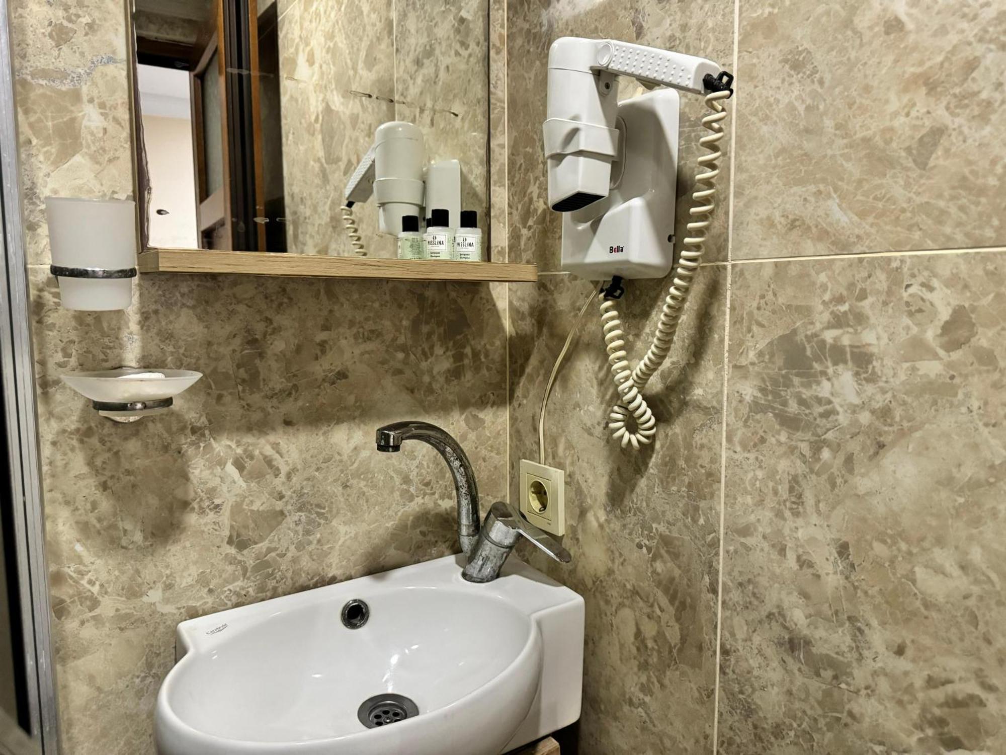 Hotel Visa Стамбул Экстерьер фото